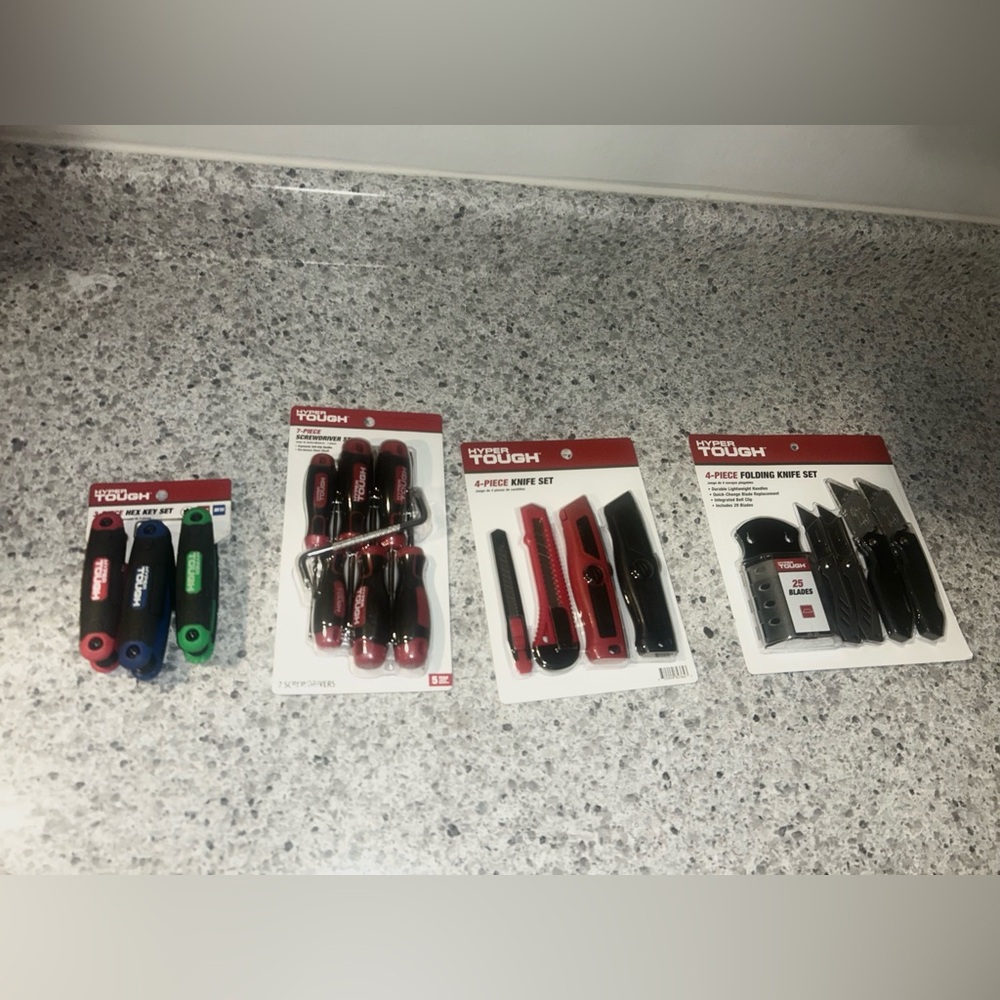 YOUMI 4-Piece Knife Set - Red and Black